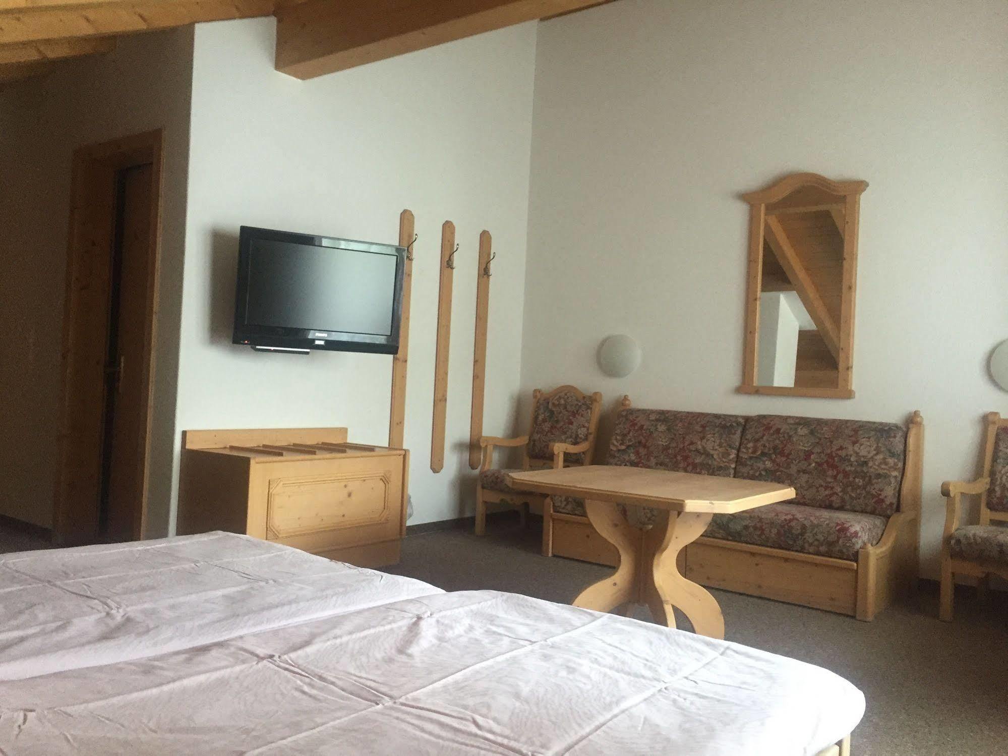 Hotel Solaria Бивио Екстериор снимка